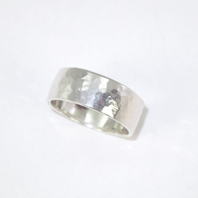 Silver barrel section ring